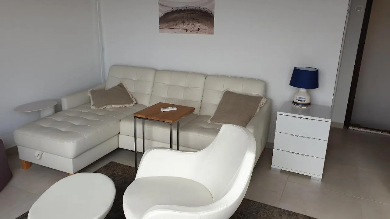 Artist'S House Baska Apartment