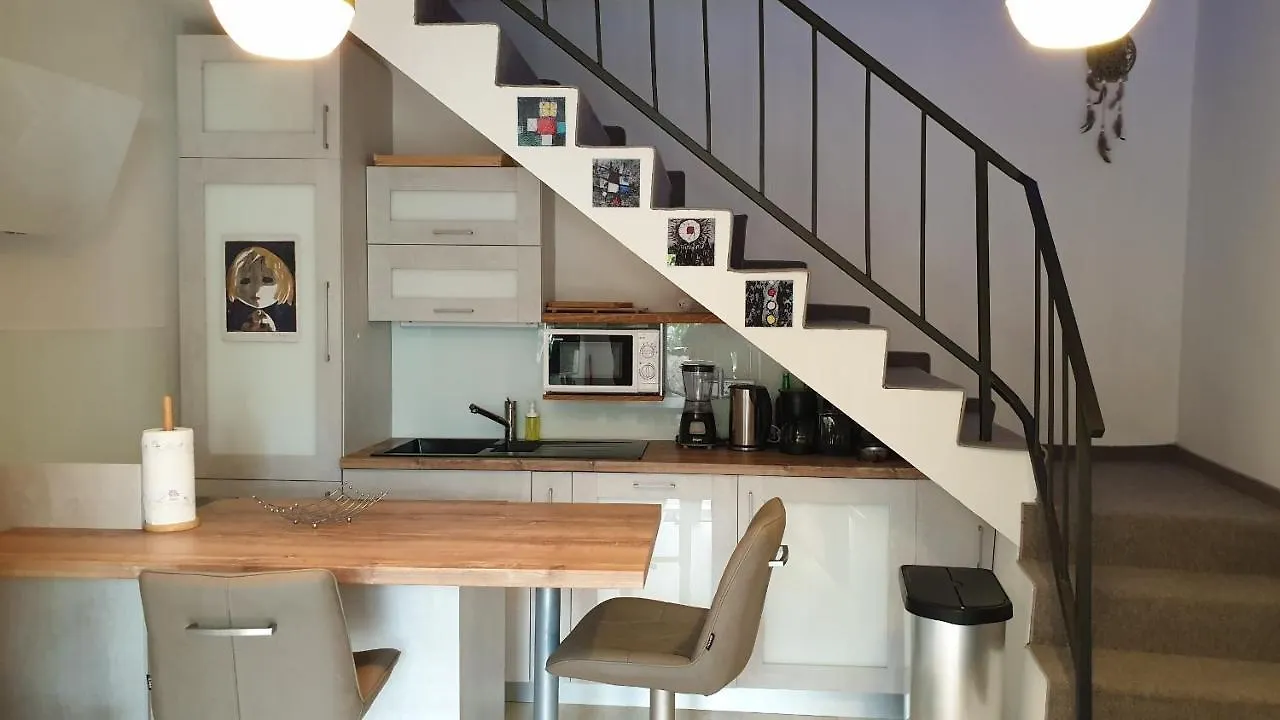 Artist'S House Baska Apartment